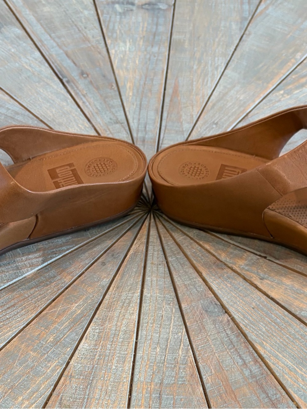 NWOT!! FitFlop Lulu Leather Toe-Thong Sandals - Size 10 - Picture 5 of 11